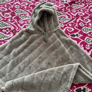 Cozy Faux Fur Hooded Poncho - Taupe